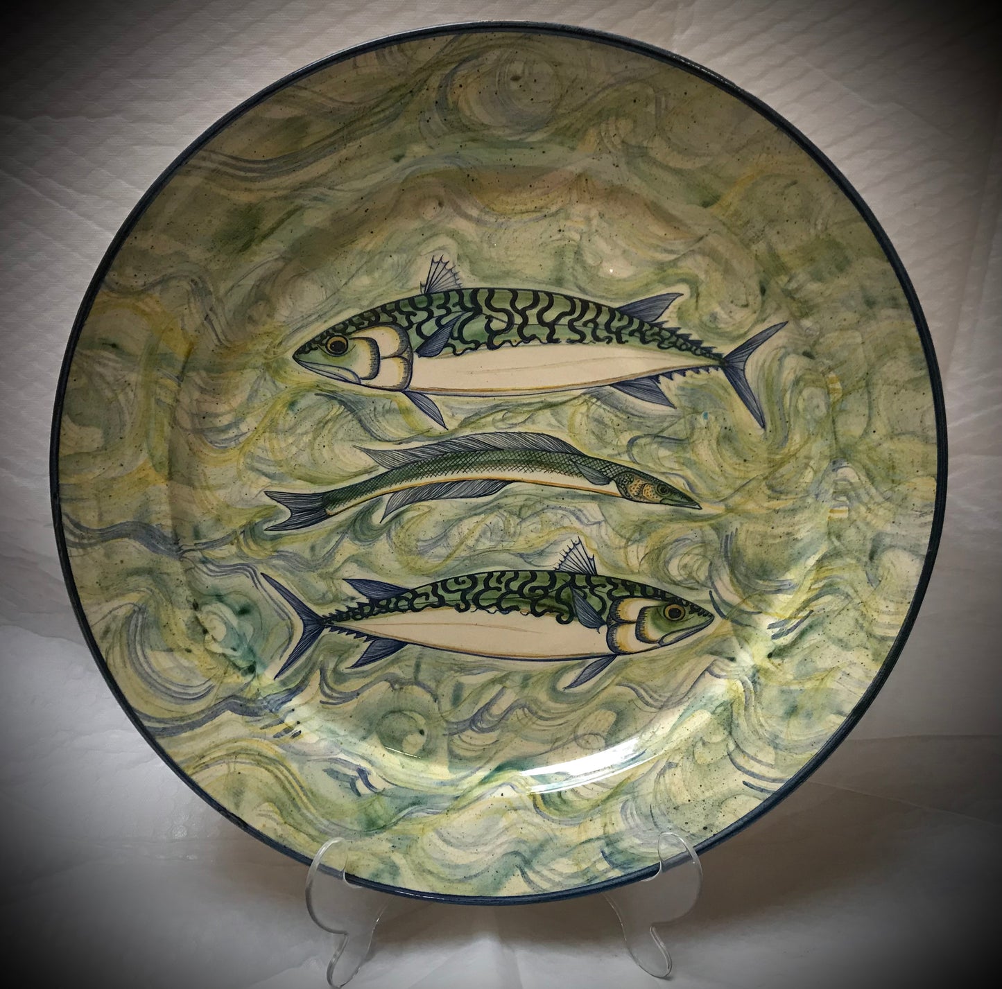 Large charger, mackerel decoration 46 cm